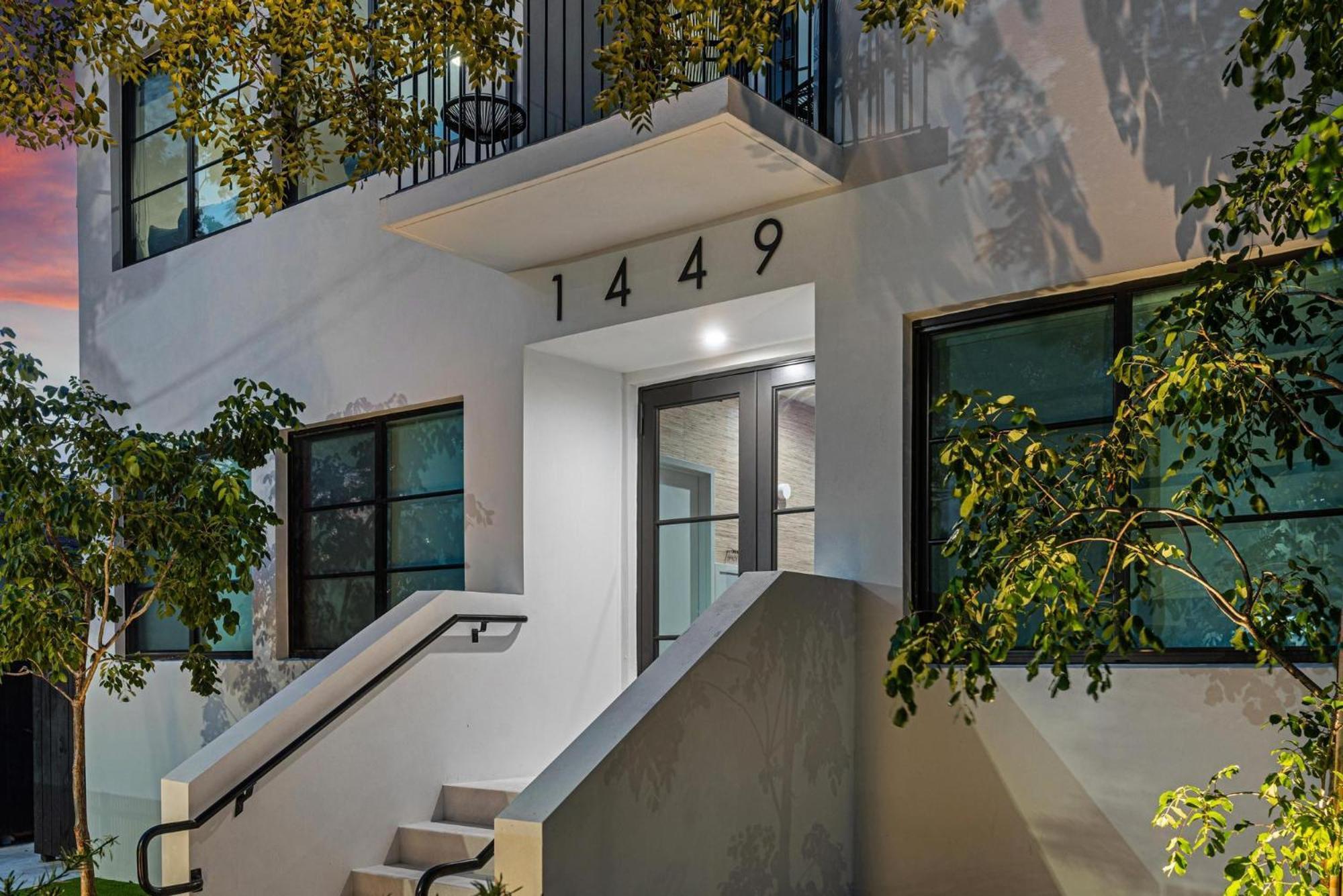 Lux Retreat By Renzzi Apartment Miami Exterior photo