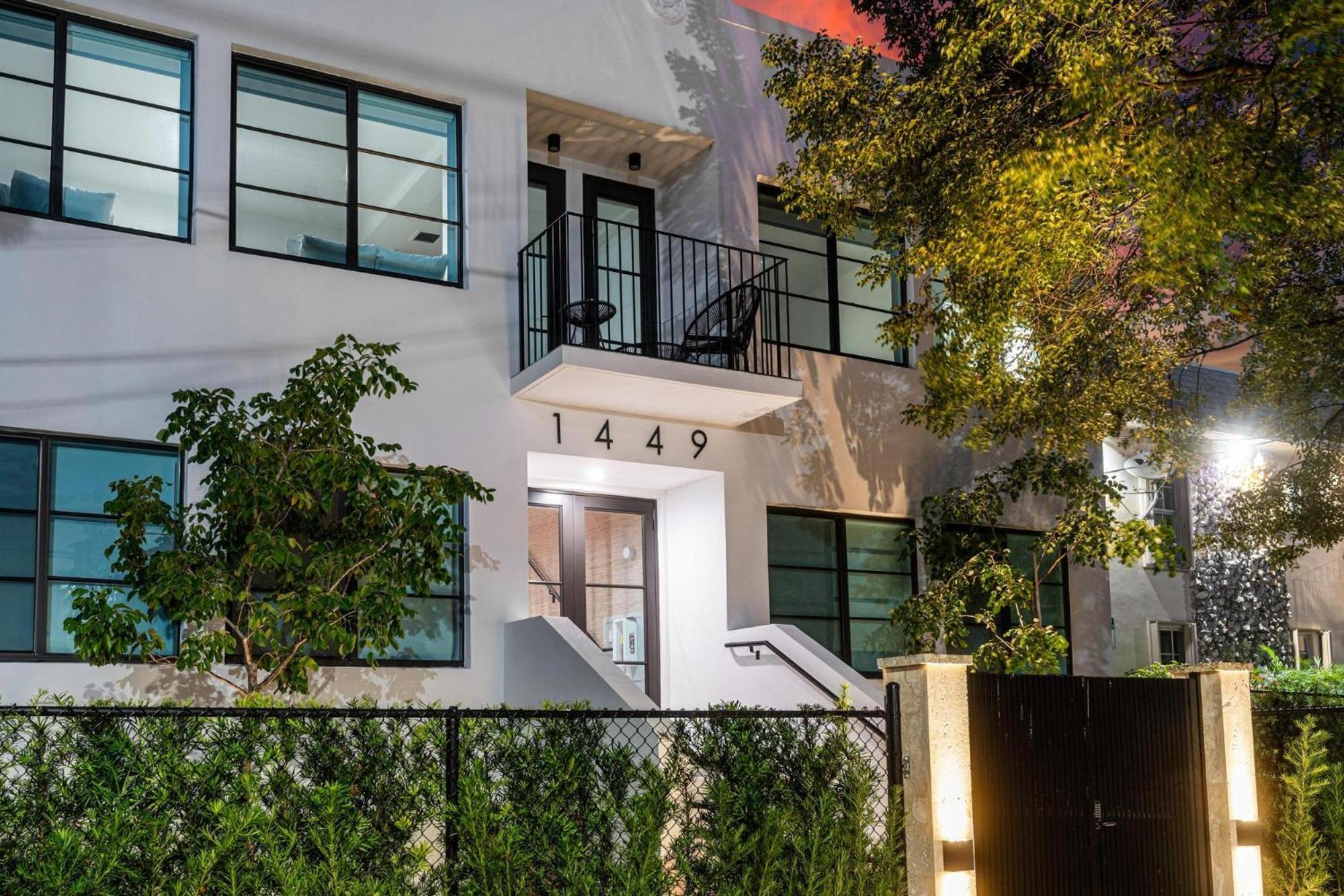 Lux Retreat By Renzzi Apartment Miami Exterior photo